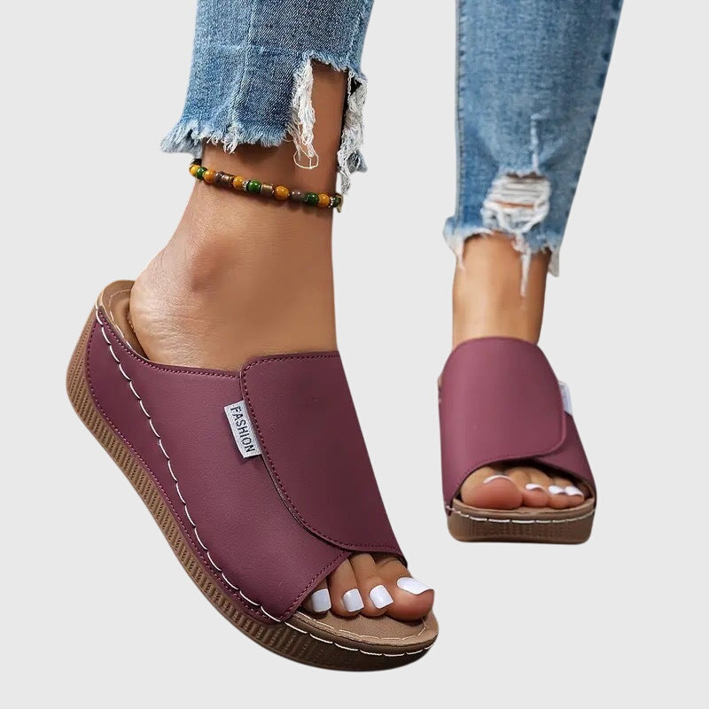 Bríd | Classic Comfort Walking Sandals