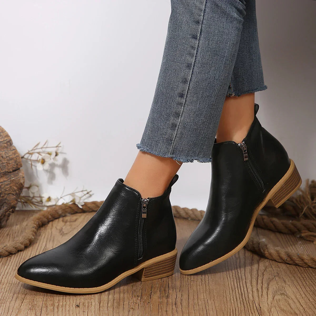 Xyra | Orthopedic Boots