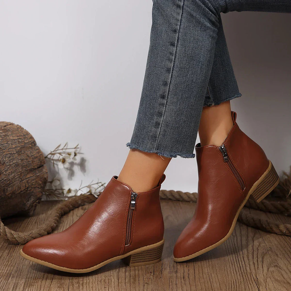 Xyra | Orthopedic Boots