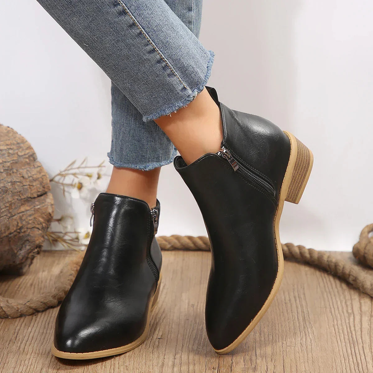 Xyra | Orthopedic Boots