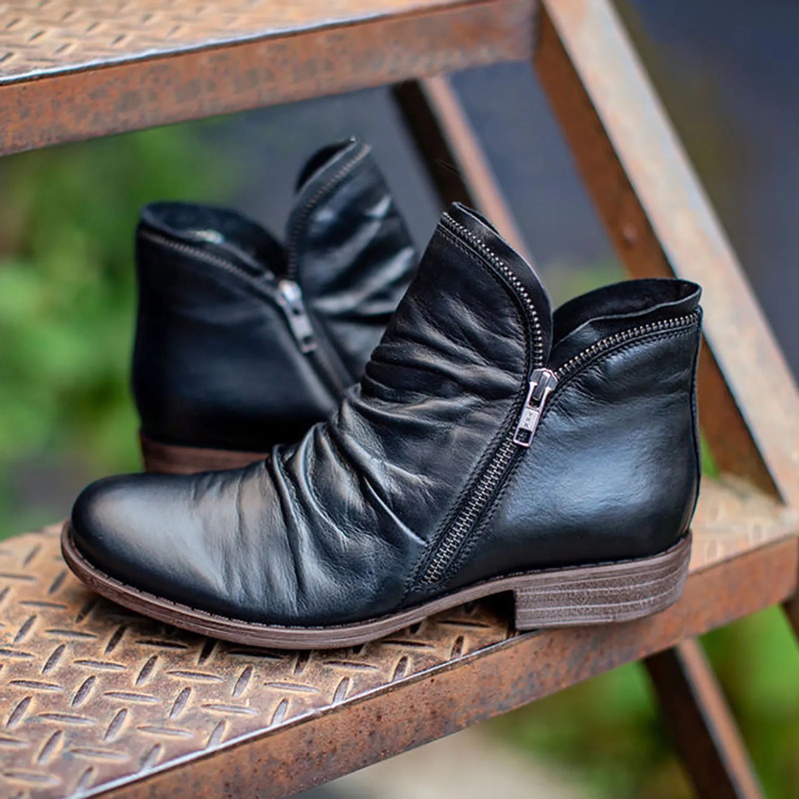 Rea - Orthopedic Boots